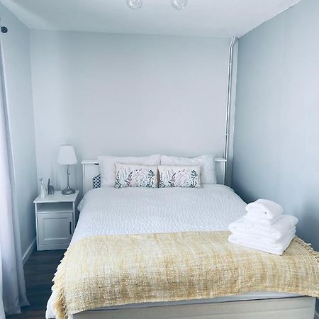 Small Doble, Shared House Filton المظهر الخارجي الصورة