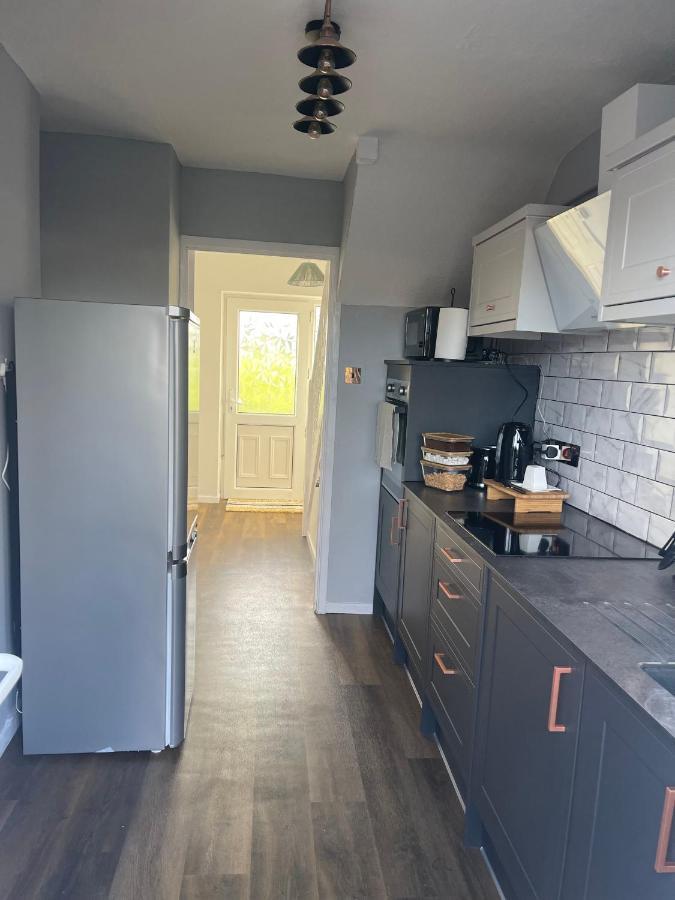 Small Doble, Shared House Filton المظهر الخارجي الصورة