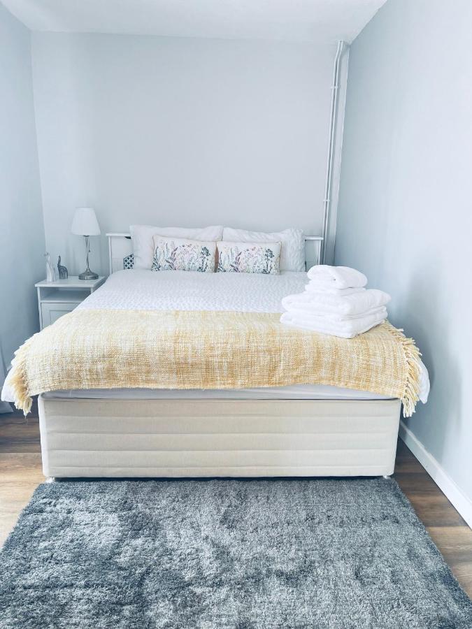 Small Doble, Shared House Filton المظهر الخارجي الصورة
