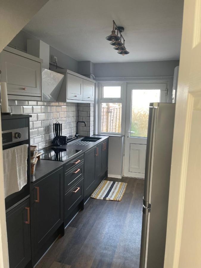 Small Doble, Shared House Filton المظهر الخارجي الصورة